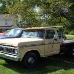 1977 Ford truck w/flatbed installed
